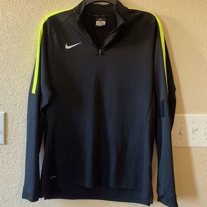 Nike Large Half Zip Dri Fit 🖤✔️🖤